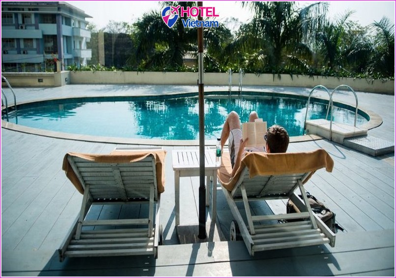 Khách sạn Mường Thanh Holiday Huế